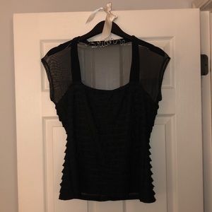 Connected Apparel Cute black top